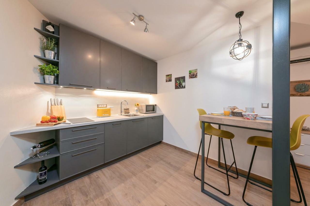 Mariva Downtown Studio Rovinj Bagian luar foto