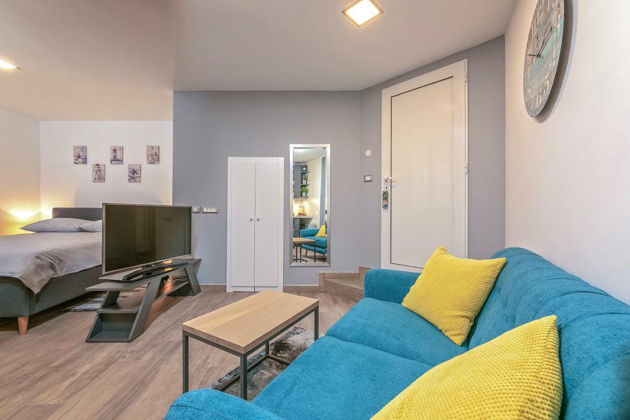 Mariva Downtown Studio Rovinj Bagian luar foto